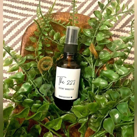 Fabric Refresh - The 227 - 2oz bottle- notes of sandalwood and rose - Picture 1 of 2